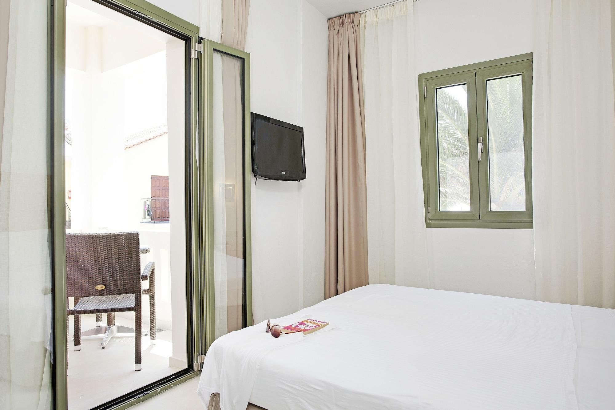 Aphrodite Samos Suites Marathókampos Exterior photo