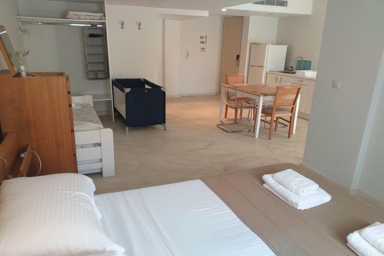 Aphrodite Samos Suites Marathókampos Exterior photo