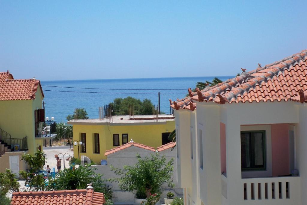 Aphrodite Samos Suites Marathókampos Exterior photo