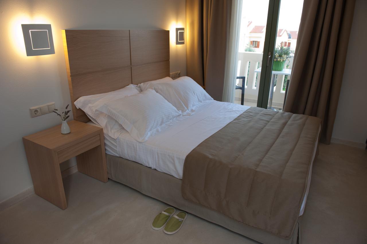 Aphrodite Samos Suites Marathókampos Exterior photo