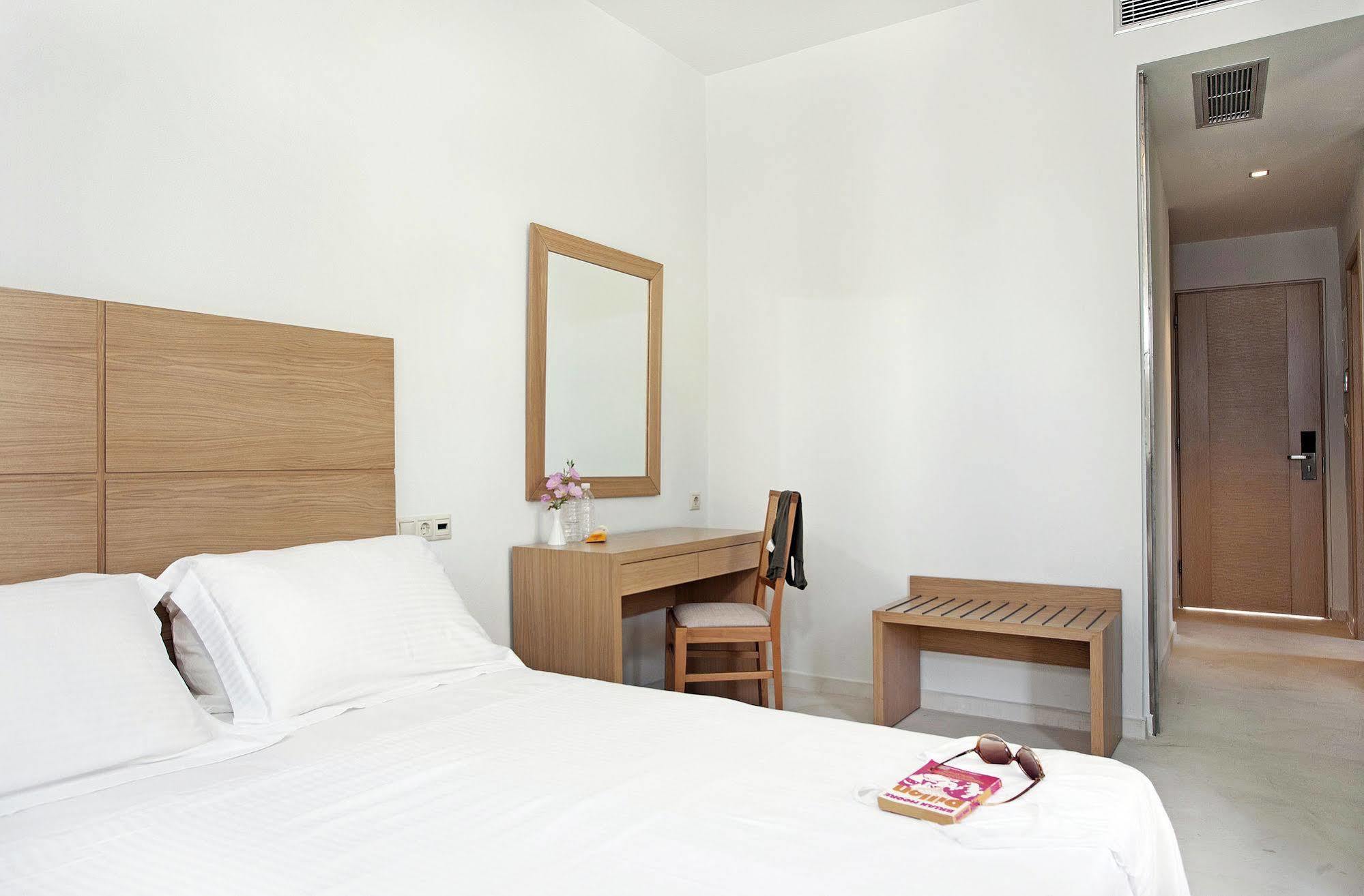 Aphrodite Samos Suites Marathókampos Exterior photo