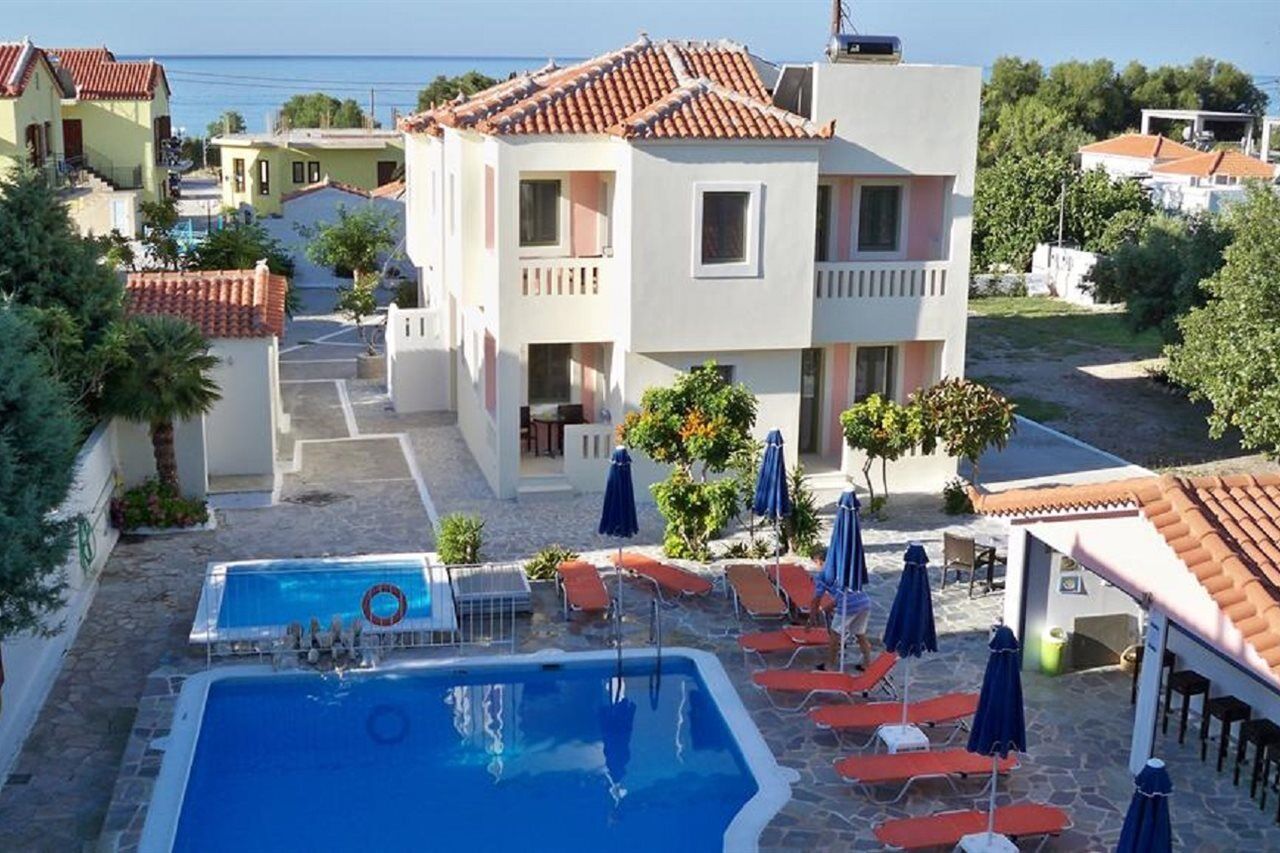 Aphrodite Samos Suites Marathókampos Exterior photo