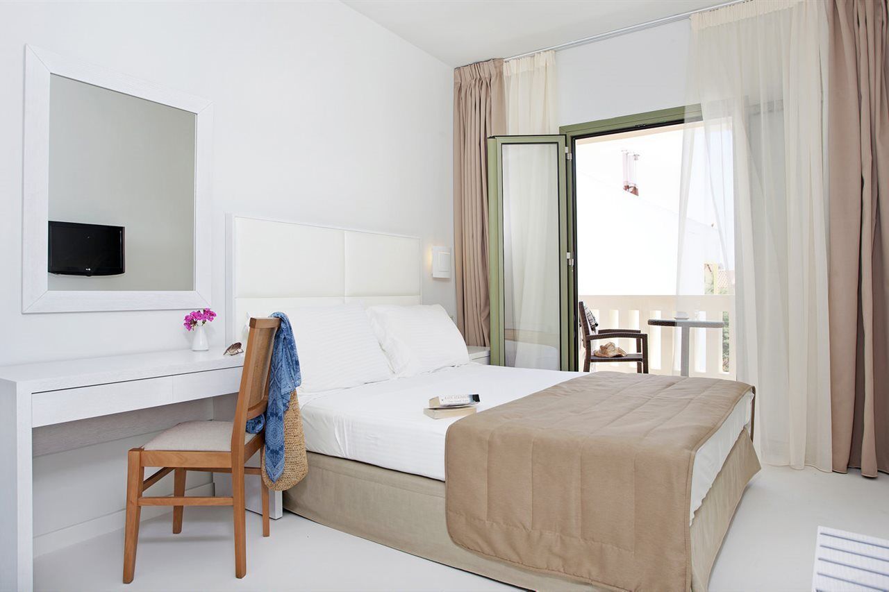 Aphrodite Samos Suites Marathókampos Exterior photo
